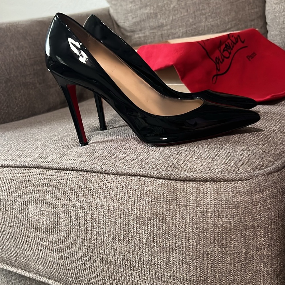 Authentic Christian Louboutin Pigalle 120 Patent Leather Heels